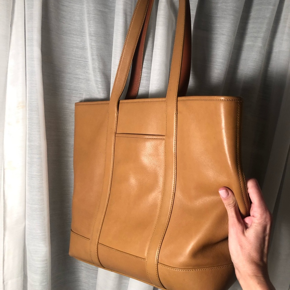 ⭐️ Beautiful COACH A3S-5188 Lg leather Tote⭐️